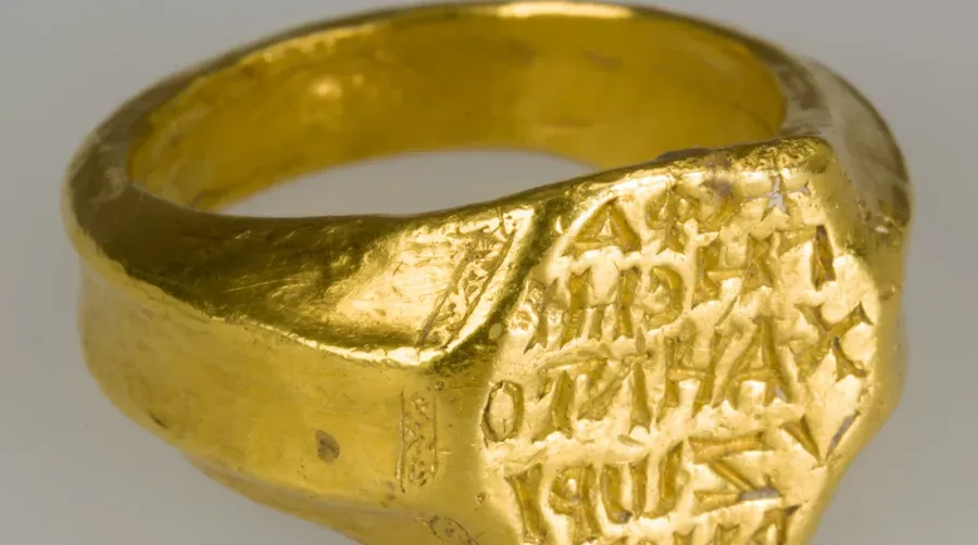 Anillo de sello familiar y reliquia: el anillo que se hereda