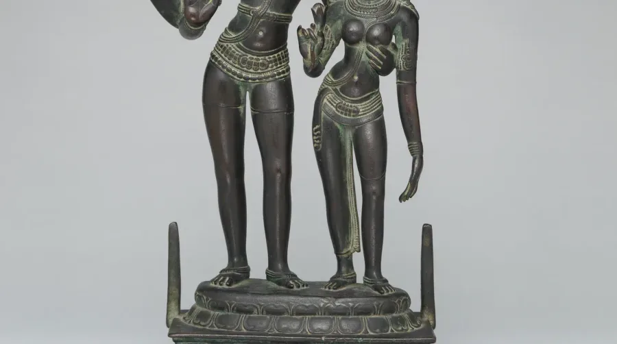 Shiva en las joyas: el dios transformador, el tercer ojo y la danza del Nataraja